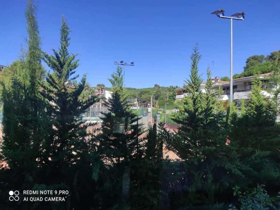 Coqueto Alojamiento Con Banera De Hidromasaje Lägenhet Tarragona Exteriör bild